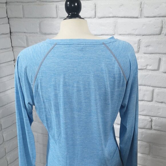 Patagonia Ladies Size Large Light Blue Long Sleeve Round Neck Athletic Top - Picture 2 of 9